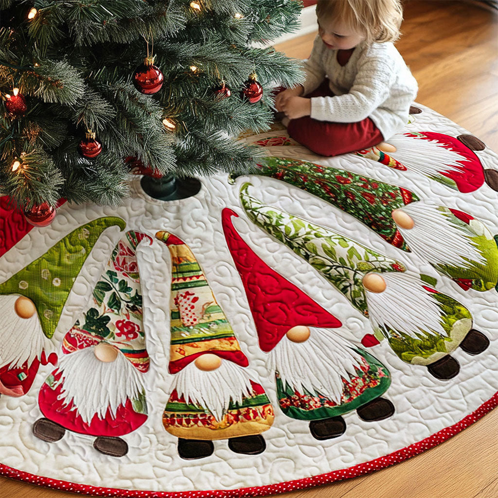 Christmas Tree Skirt with Gnome, Festive Holiday Decoration, Gnome Xmas Decor, Cozy Farmhouse Christmas Gift QFTO5091001